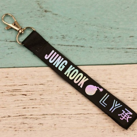 KPOP Keychain Laser Bangtan Boys Lanyard Love Yourself Key Chains RAPMONSTER V JUNGKOOK JIMIN JHOPE RM Keyring Accessories