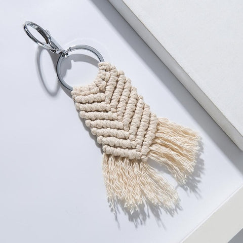 Girlgo Tassel Macrame Keychains for Women Boho Handmade Fiberlove key Holder Keyring Macrame Bag Charm Car Hanging Jewelry Gifts