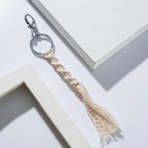 Girlgo Tassel Macrame Keychains for Women Boho Handmade Fiberlove key Holder Keyring Macrame Bag Charm Car Hanging Jewelry Gifts
