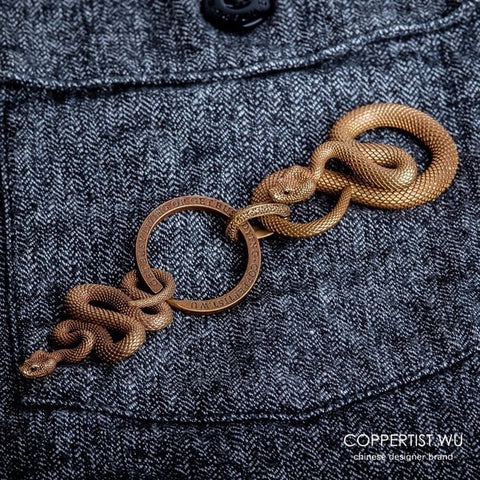 Coppertist.Wu Original Bronzed Snakes Keychain Brass Key Chain Gold Punk Rock Animal Key Ring HandBag Snake Pendant Men